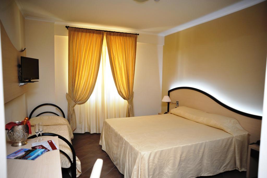 Villa Icidia Фраскати Экстерьер фото